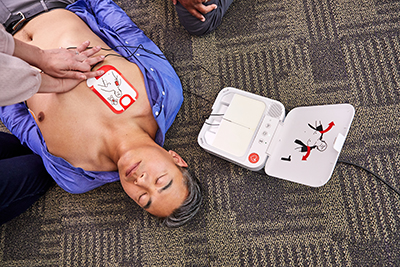 LIFEPAK CR2 Defibrillator